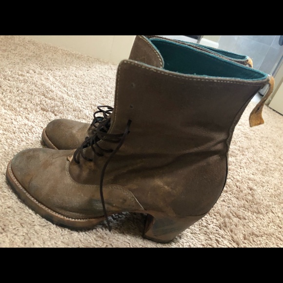 Boots - Picture 4 of 8